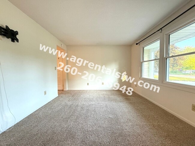 Building Photo - 5705 Graber Dr