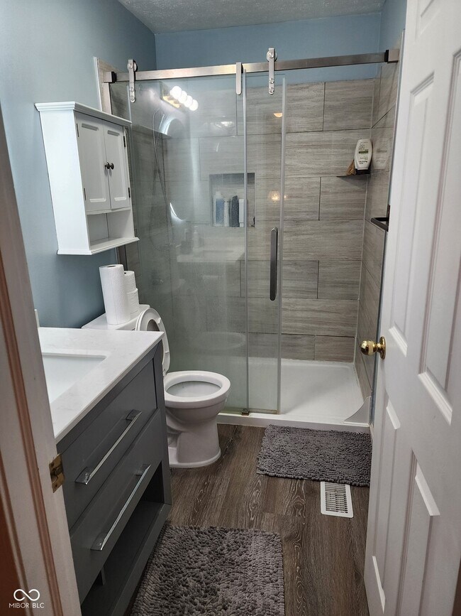 Building Photo - 8607 Longspur Ct