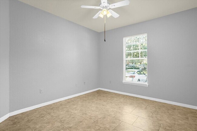 Building Photo - 102 Vista Verdi Cir