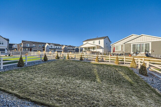 Building Photo - Modern Comfort in Castle Rock: 2-Bed, 2-Bath Home!!