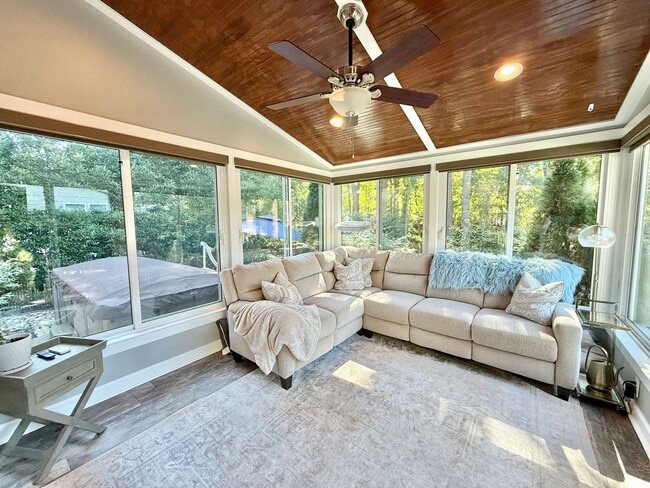Building Photo - Luxurious 4BD, 3.5BA North Raleigh Home wi...