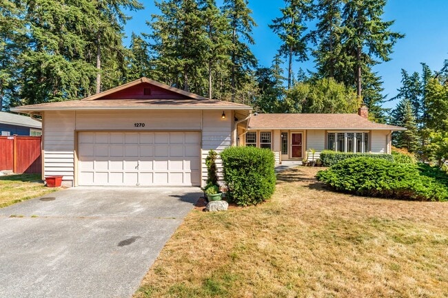 Primary Photo - 3 Bed 2 Bath Home