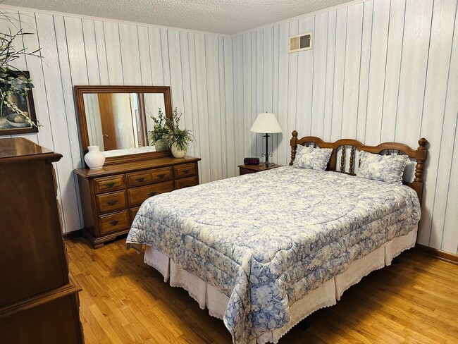 Building Photo - 3285 Munford Giltedge Rd