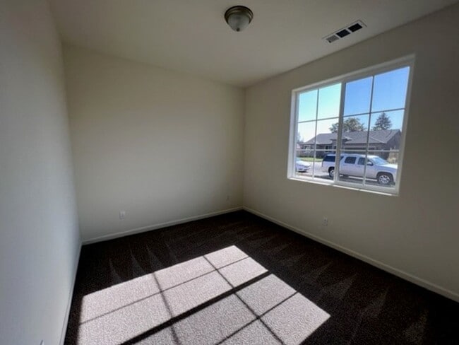 Building Photo - Coming Soon!