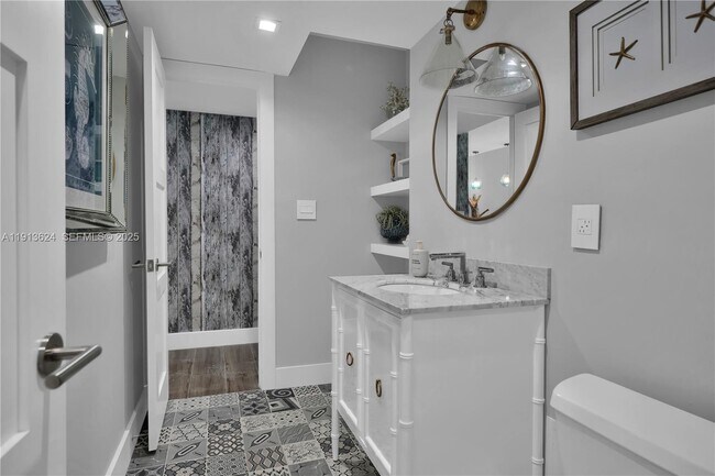 Building Photo - 5555 Collins Ave