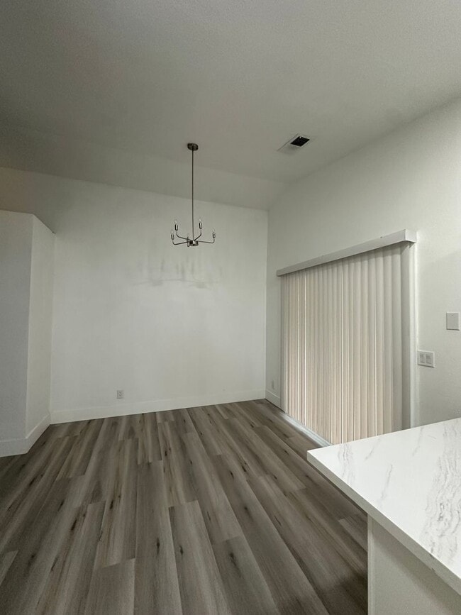 Building Photo - Must see newly remodeled home!!!