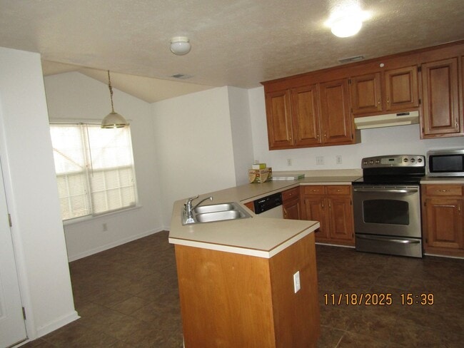 Building Photo - Jordans Crossing