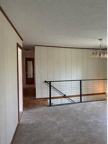 Building Photo - 112 Nor Dan Dr