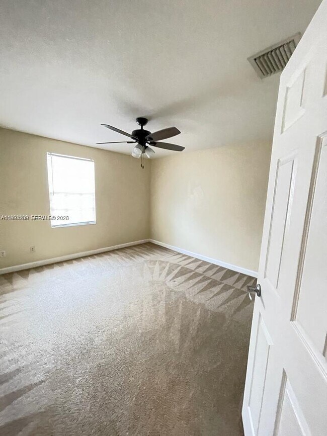 Building Photo - 19183 N Hibiscus St