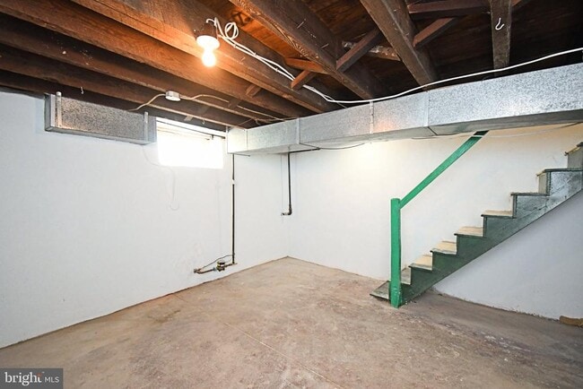 Building Photo - 2219 Ardmore Ave