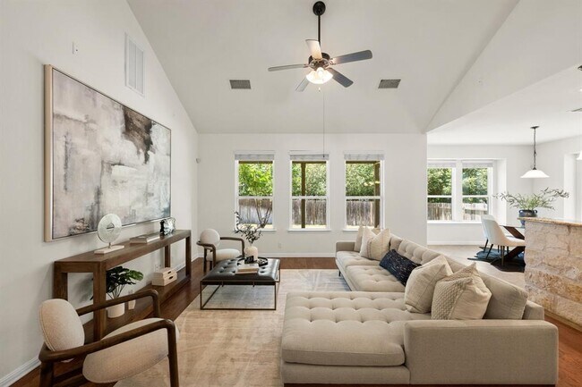 Building Photo - 608 Royal Burgess Dr