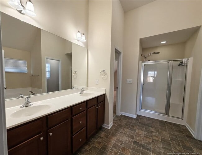 Building Photo - 825 Running Horse Ln