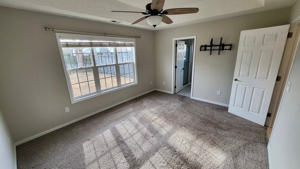 Master - 307 Smallwood Ct