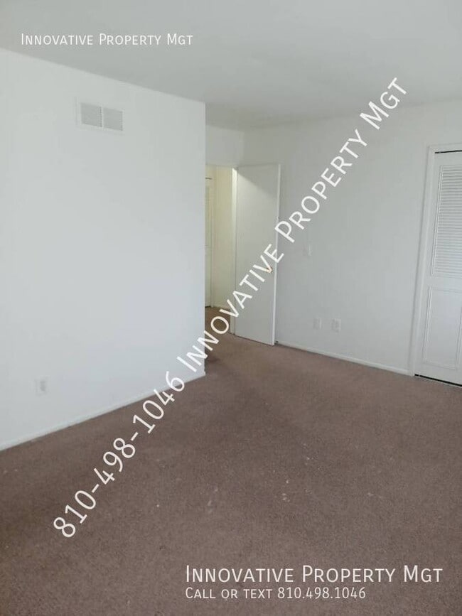 Building Photo - 6012 Holiday Gardens Dr