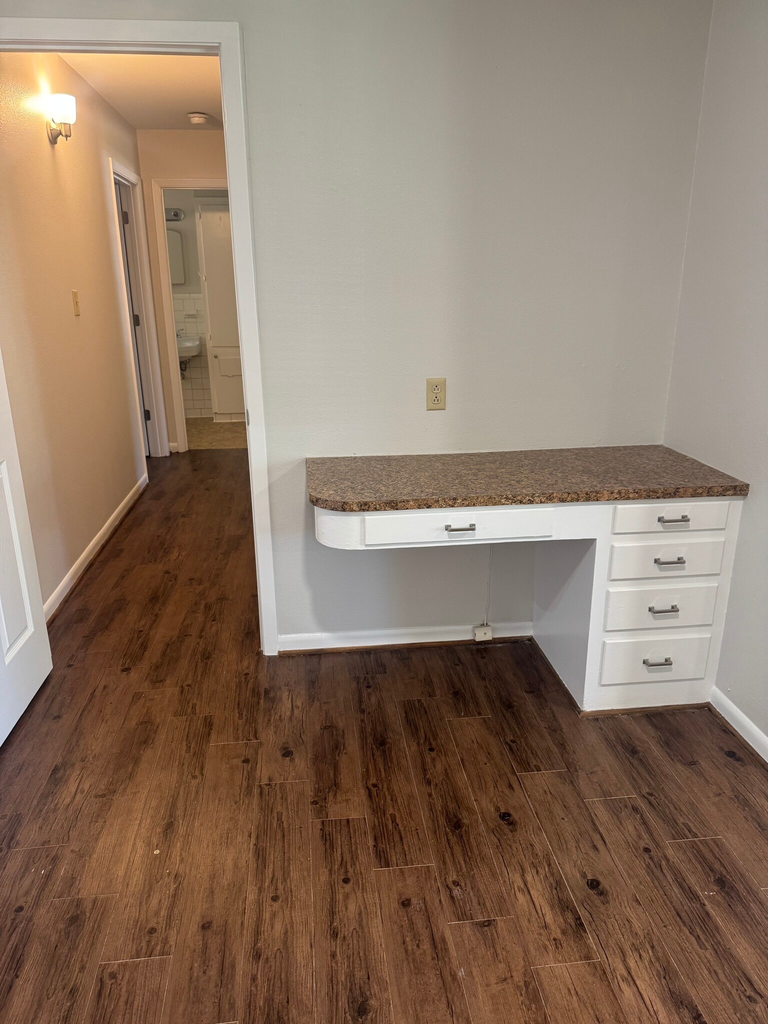 Building Photo - 219 Mitchell St