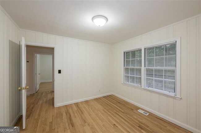 Building Photo - 2293 Vistamont Dr