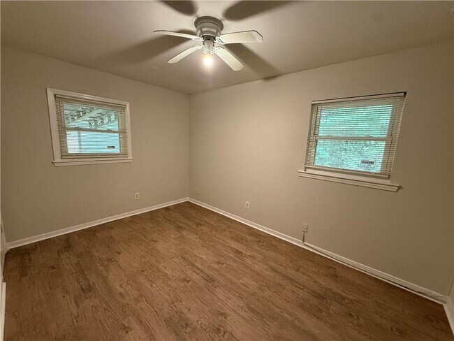 Building Photo - 6750 Cheyenne Pkwy