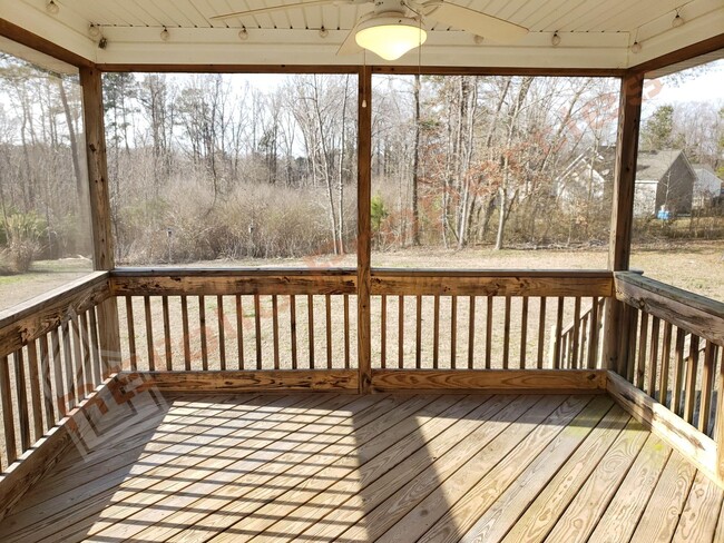 Building Photo - Amazing 3-Bedroom Ranch with a 2-Car Garage and a Huge Backyard in Hadden Pointe, Fuquay-Varina —...