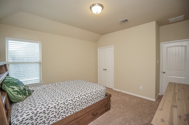 Building Photo - 9506 Bonbrook Bend Ln