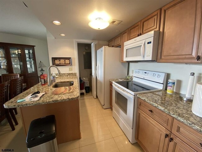 Building Photo - 3851 Boardwalk