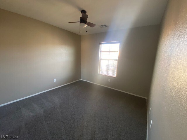 Building Photo - 684 Haunts Walk Ave