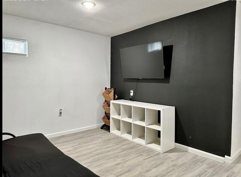 Building Photo - 4802 Elser St