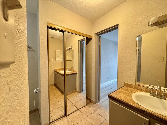 Building Photo - 5981 Arapaho Rd