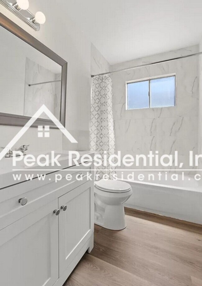 Building Photo - Updated 4bd/2ba North Sacramento Home with 2 Car Garage