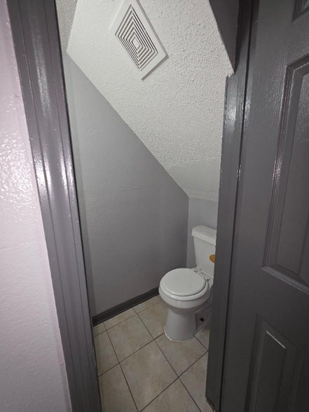 Building Photo - 7843 Sail St