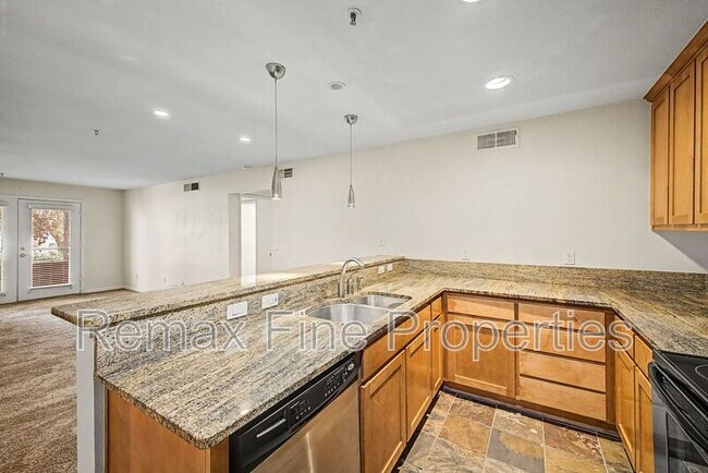 Building Photo - 4704 E Paradise Village Pkwy N