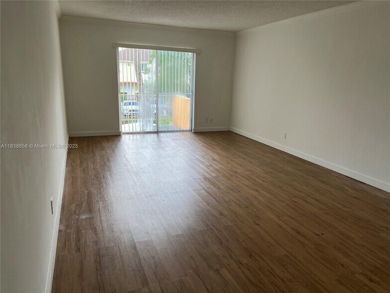 Building Photo - 17901 NW 68th Ave