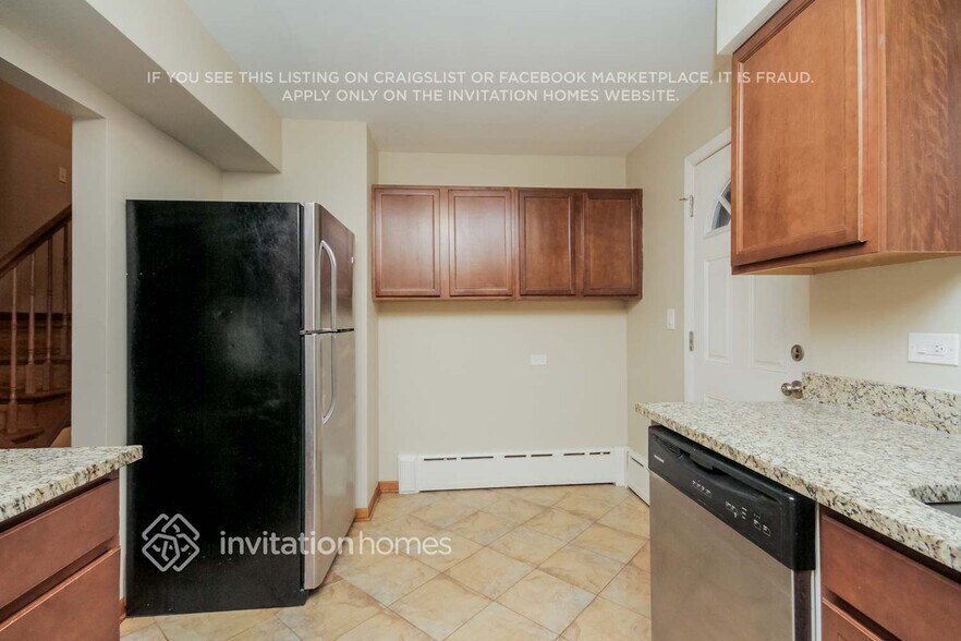 Building Photo - 129 E Central Ave