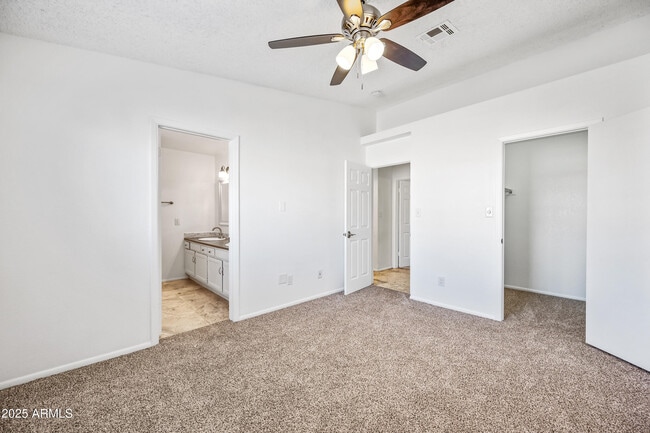 Building Photo - 3060 E John Cabot Dr