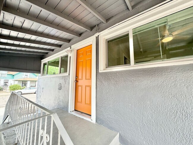 Building Photo - Updated 4BR with Fireplace, Deck & Private Backyard