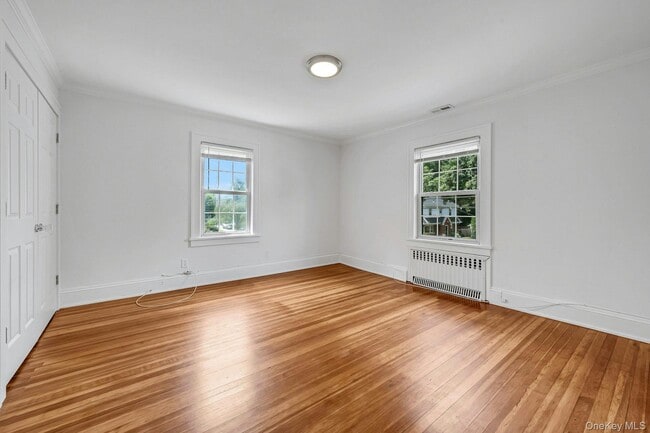 Building Photo - 10 Carman Rd