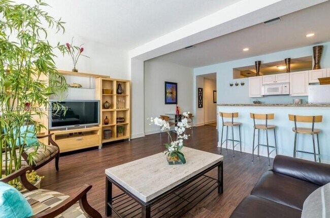 Primary Photo - 150 SE 3rd Ave