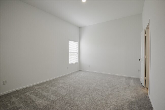 Building Photo - 21811 Carpineti Ln