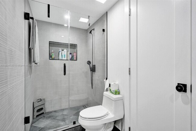 Building Photo - 1201 S Ocean Dr