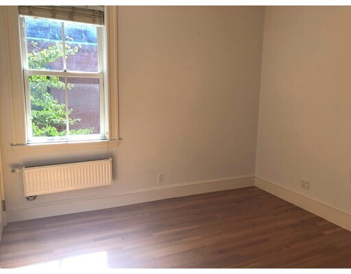 Building Photo - 39 Clarendon St