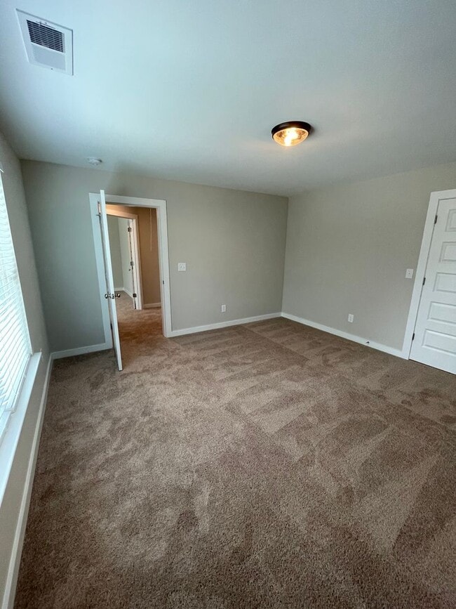 Building Photo - New Construction Home for Rent in Weaver, ...