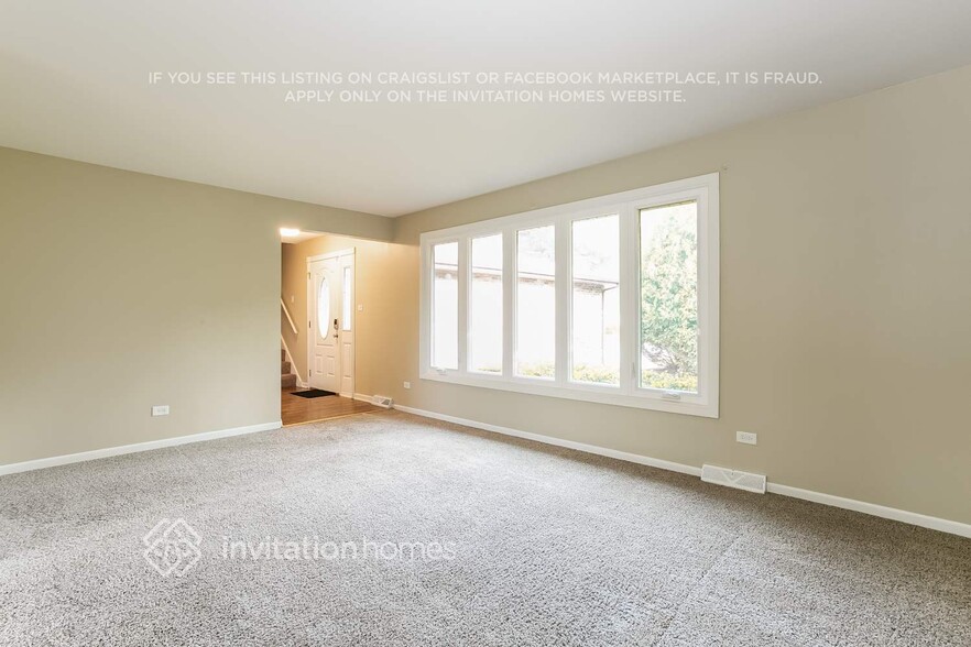Building Photo - 6425 180th Pl