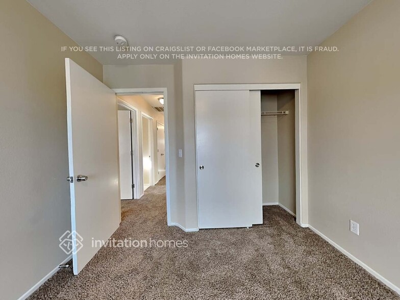 Building Photo - 9120 Blue Raven Ave