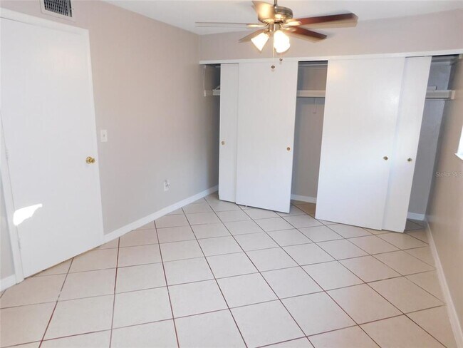 Building Photo - 702 Heritage Ln