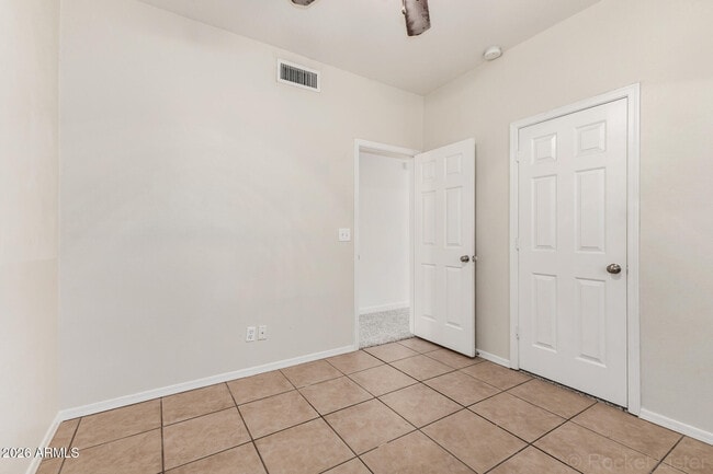 Building Photo - 743 E Pepper Dr