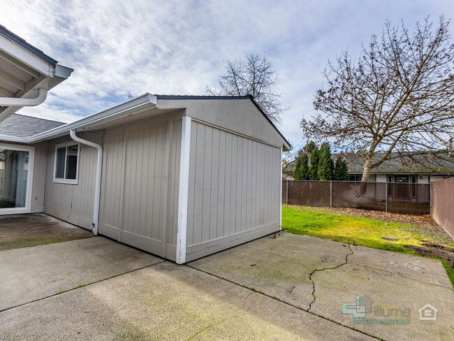 Building Photo - February Move-In Special: Charming 4-Bedroom Keizer Home Close to Everything