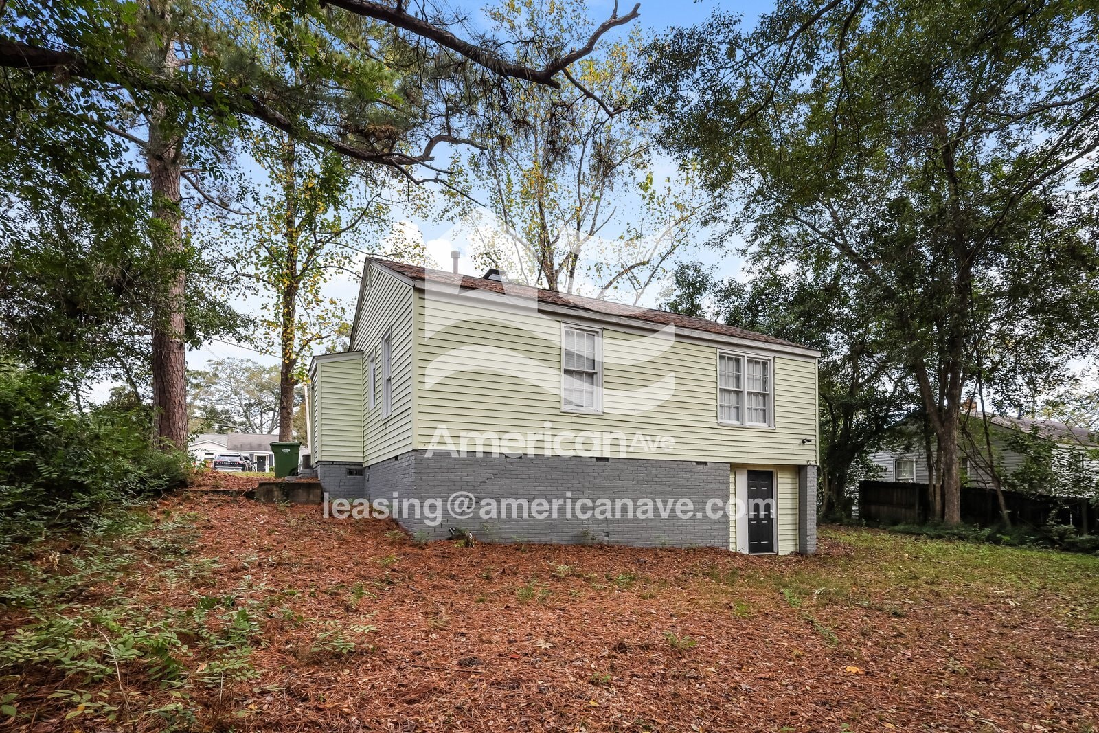 Building Photo - 2018 Terrace Dr