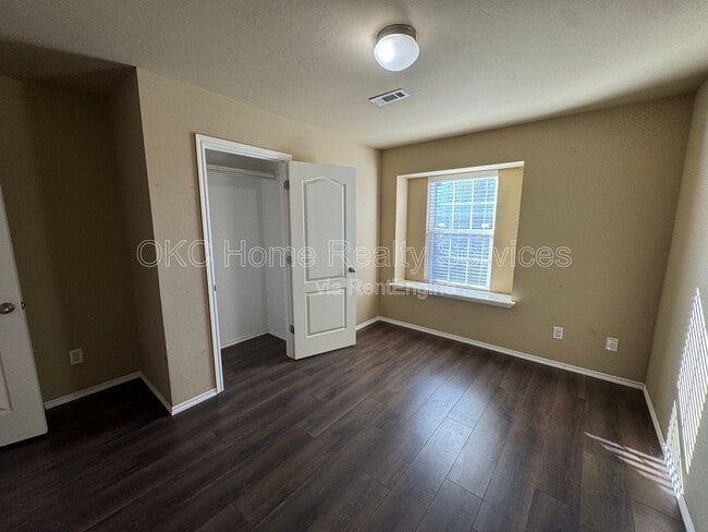 Building Photo - 6052 Johnnie Terrace