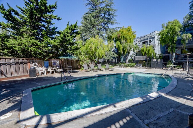 Building Photo - 1BR/1BA Pet-Friendly Top-Floor Condo with Bonus Room & Resort-Style Amenities | San Mateo | YouTu...