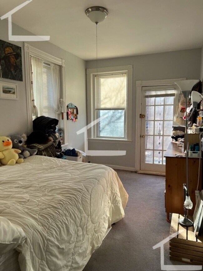 Building Photo - 30 Park Vale Ave