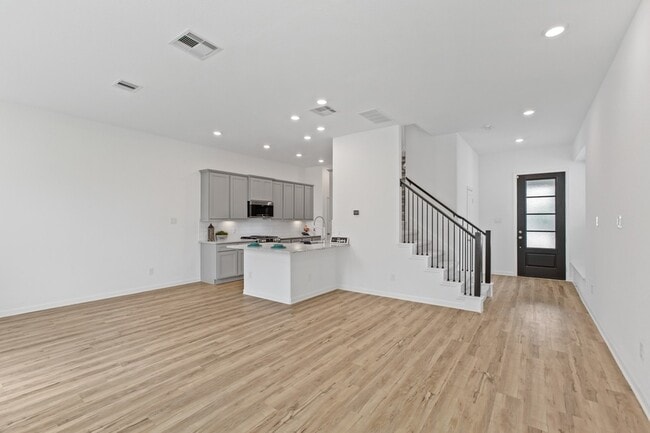 Building Photo - 4127 Balboa Dr